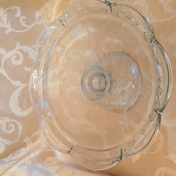 Vintage Anchor Hocking “ Savannah” Cake Stand With Glass Dome  - Picture 3 of 4